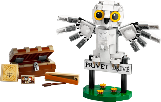 LEGO® Harry Potter™ Hedwig™ at 4 Privet Drive